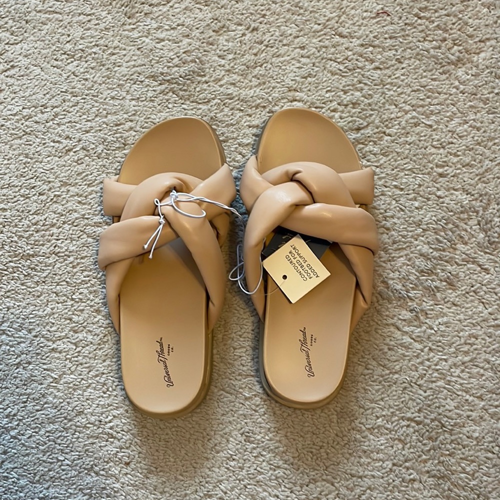 Universal Threads taupe slides